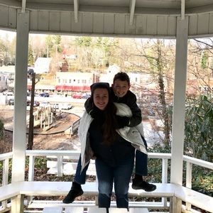 Meet your Posher, Anna